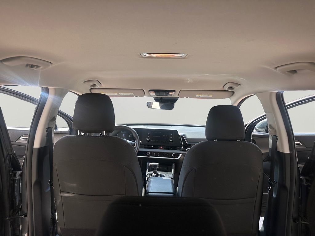 Used 2024 Kia Sportage LX image 28