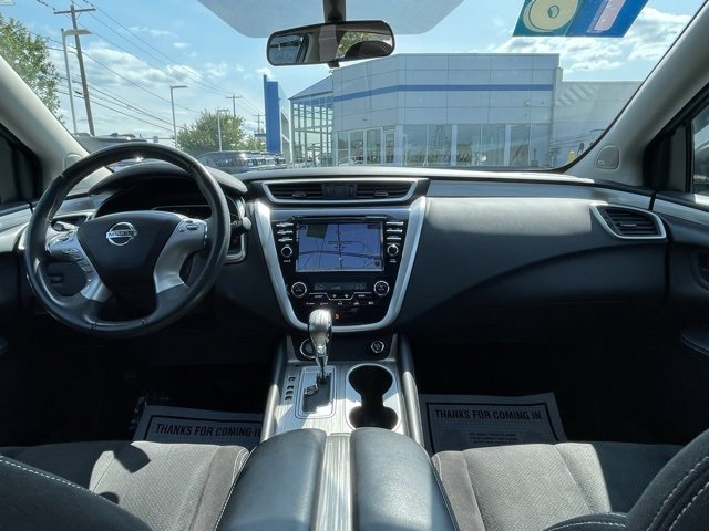 Used 2016 Nissan Murano SV w/ Premium Package image 3