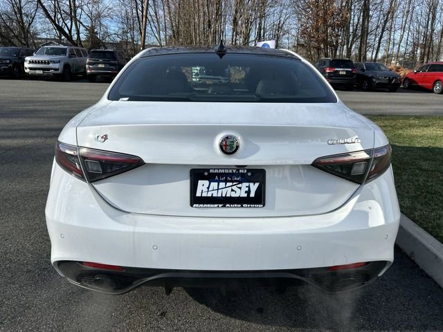 New 2025 Alfa Romeo Giulia AWD w/ Driving Assist Package image 16