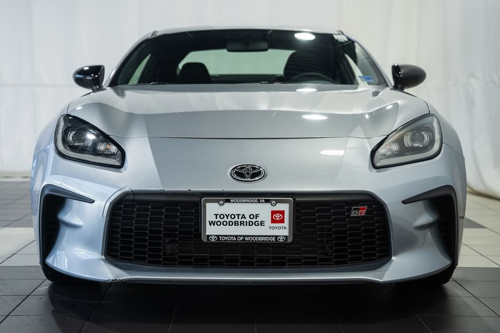 Used 2023 Toyota GR86 RWD image 2