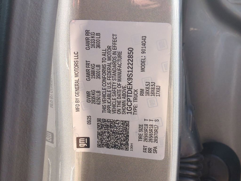 Certified 2025 Chevrolet Colorado Z71 w/ Z71 Convenience Package 2 image 28