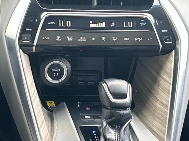 Used 2023 Toyota Venza Limited AWD/4WD image 27