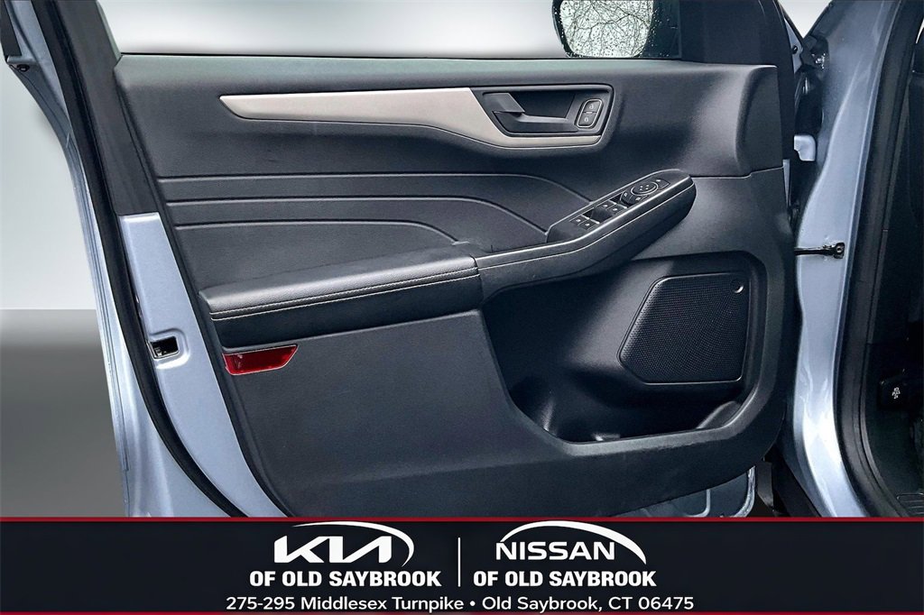 Used 2022 Ford Escape SE image 19