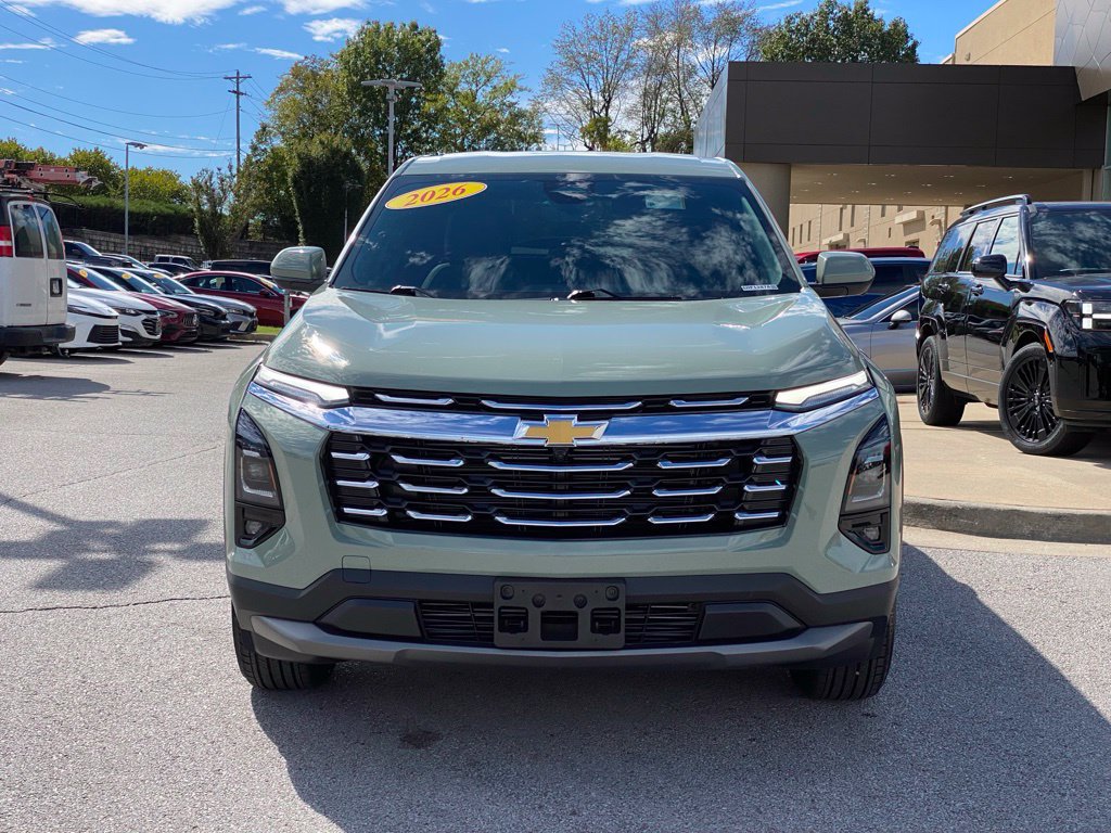 Used 2026 Chevrolet Equinox LT w/ Convenience Package II AWD/4WD image 2