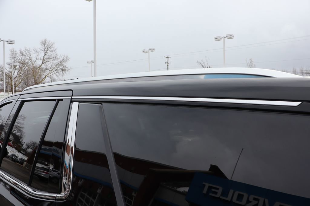 Used 2022 GMC Yukon SLE w/ Gmc Pro Safety Plus Package image 28