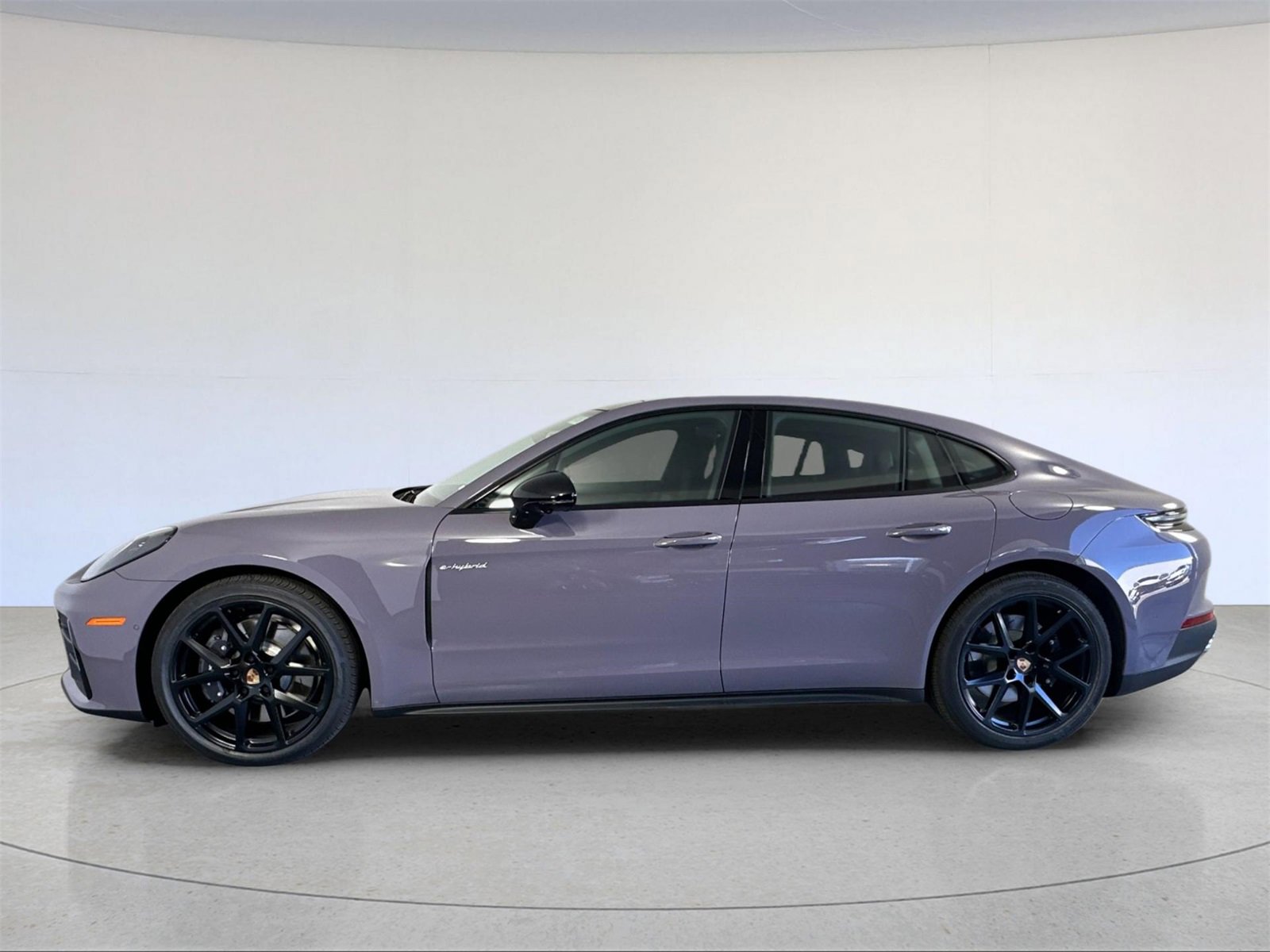 New 2025 Porsche Panamera 4 image 2