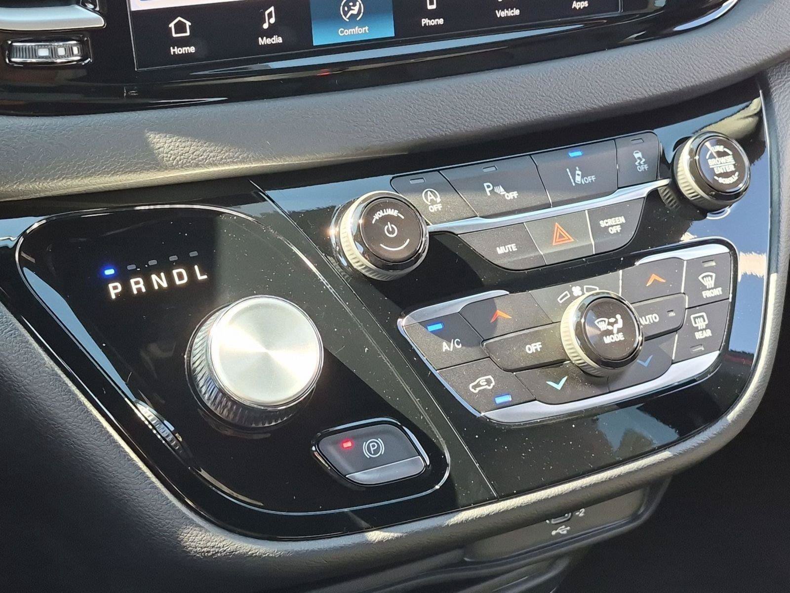 New 2026 Chrysler Voyager LX FWD image 21