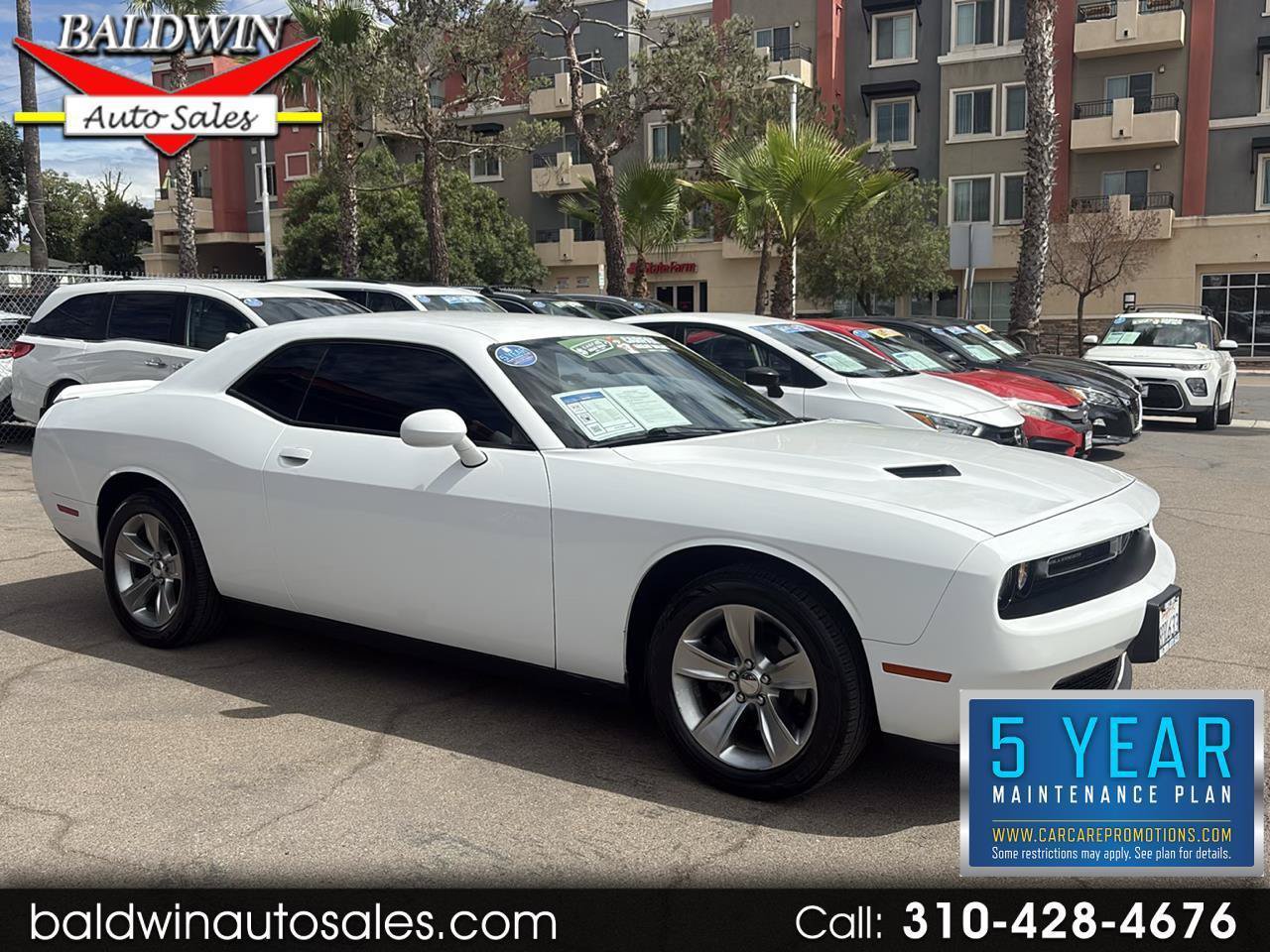 Used 2019 Dodge Challenger SXT RWD image 1