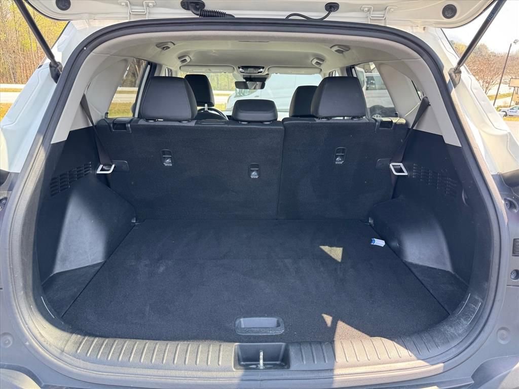 Used 2024 Kia Seltos X-Line image 11