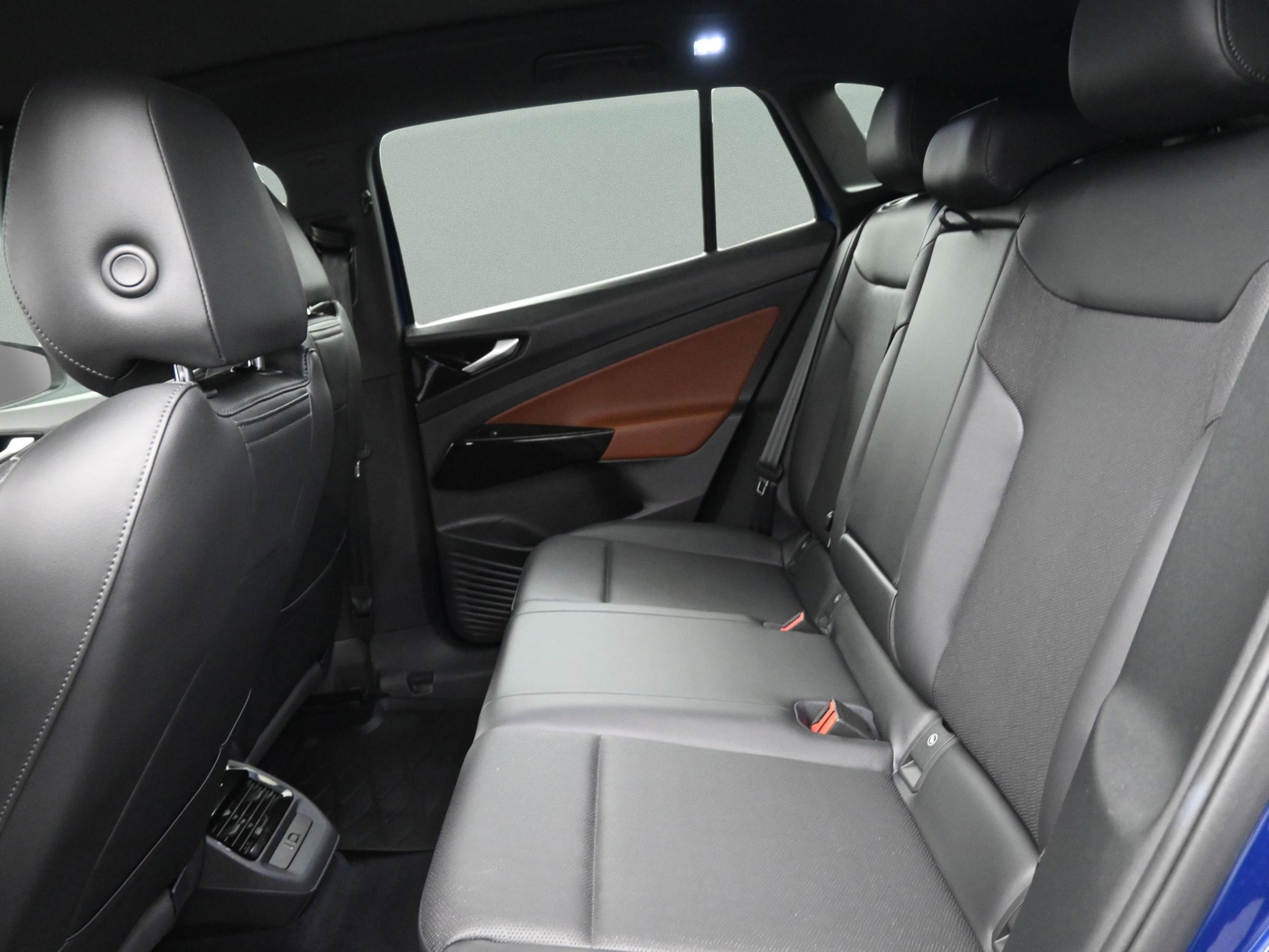 Used 2021 Volkswagen ID.4 Pro S image 33