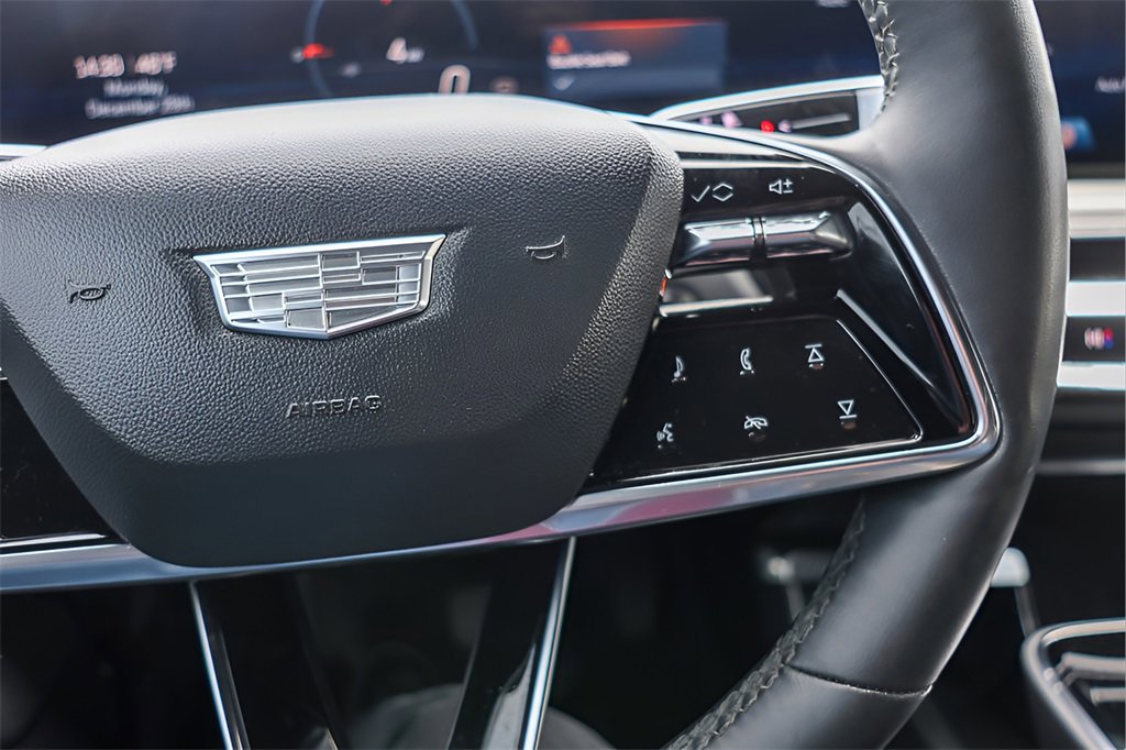 Used 2023 Cadillac Lyriq 2WD image 13