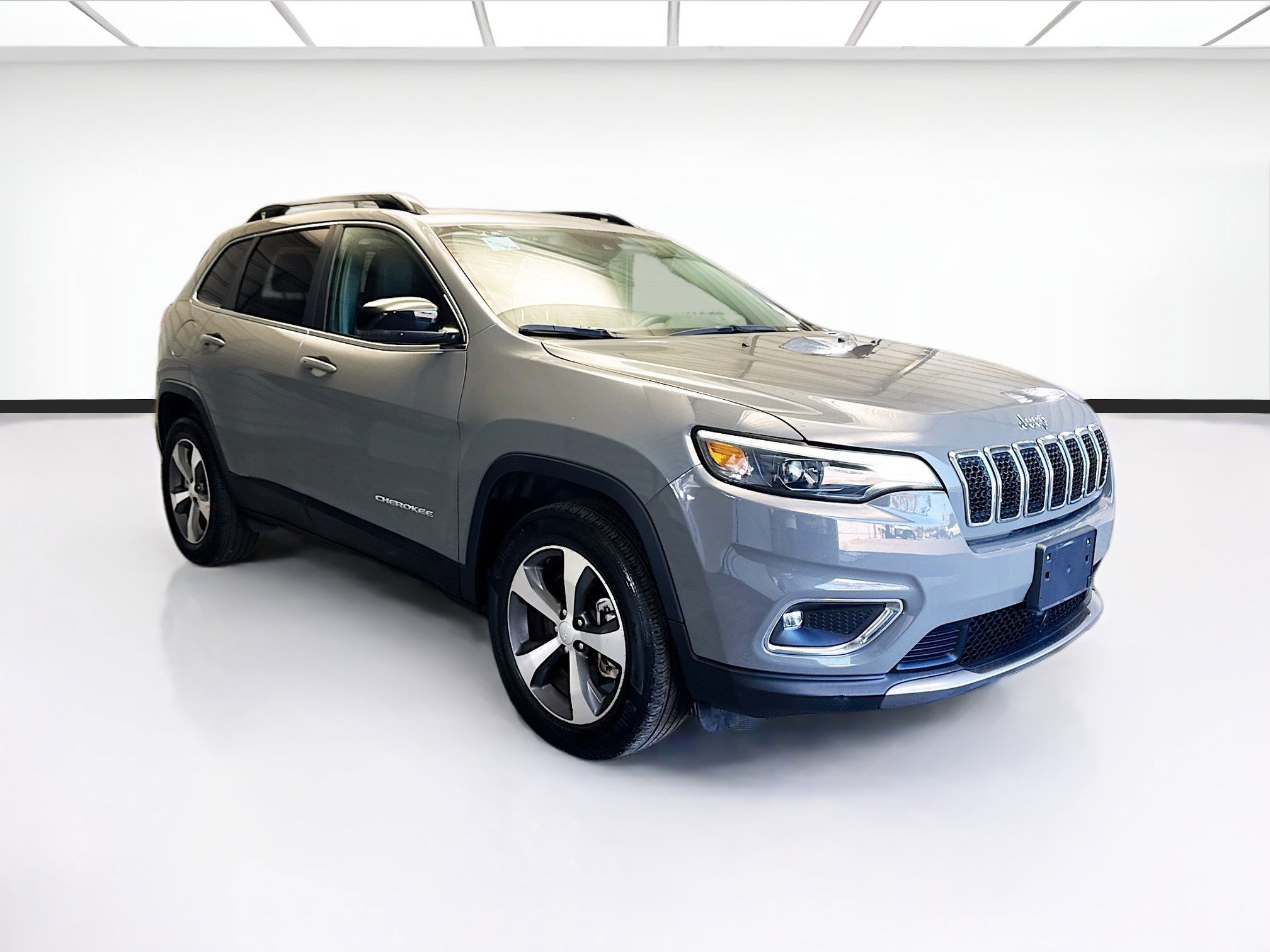 Used 2022 Jeep Cherokee Limited image 3