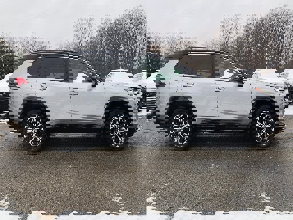 Used 2023 Toyota RAV4 XSE w/ Weather Package image 8