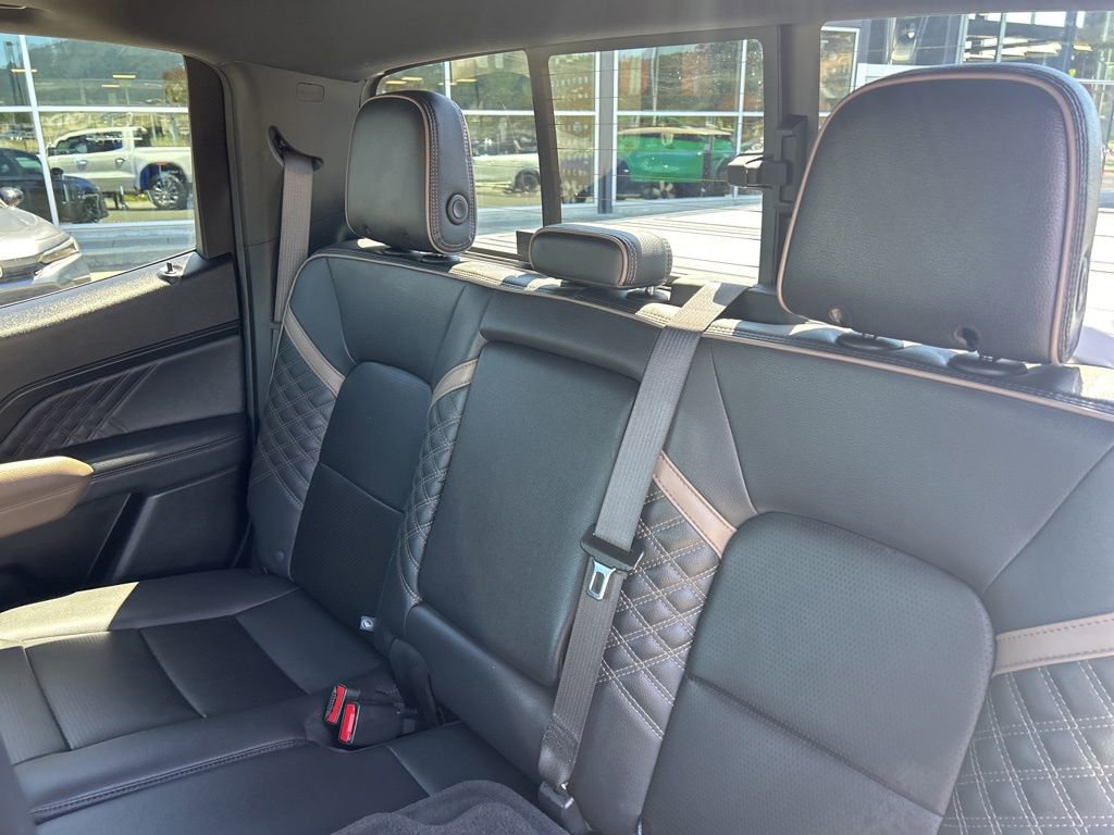 Used 2024 GMC Canyon Denali AWD/4WD image 12