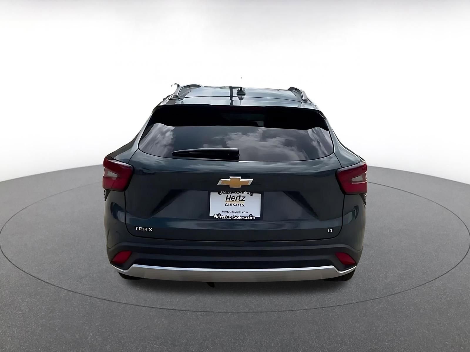 Used 2025 Chevrolet Trax LT w/ LT Convenience Package FWD image 12