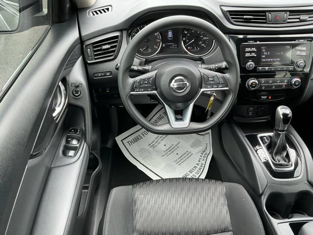 Used 2017 Nissan Rogue S FWD image 9