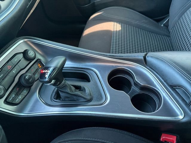 Used 2016 Dodge Challenger R/T w/ Blacktop Package RWD image 25