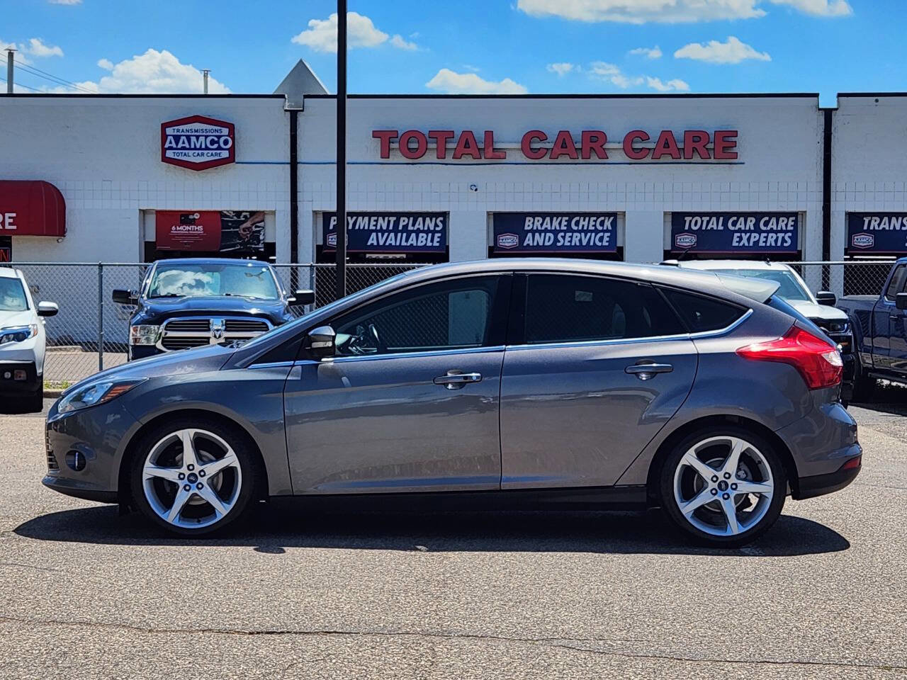 Used 2014 Ford Focus Titanium image 2