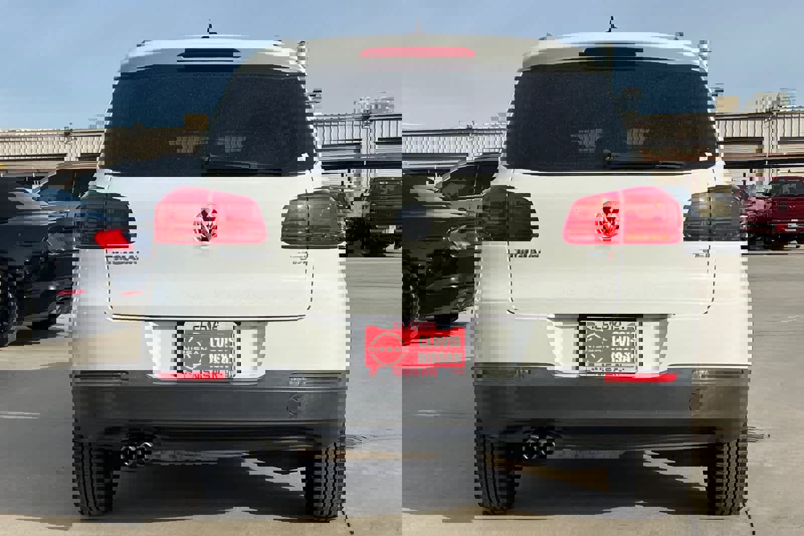 Used 2017 Volkswagen Tiguan S image 8