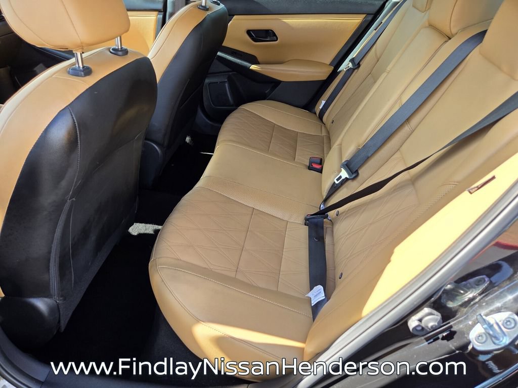 Used 2025 Nissan Sentra SV w/ SV Premium Package FWD image 12