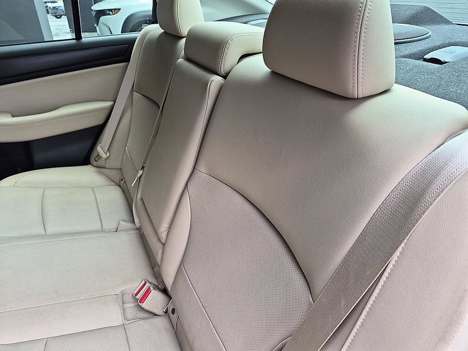 Used 2015 Subaru Legacy 2.5i Limited AWD/4WD image 29
