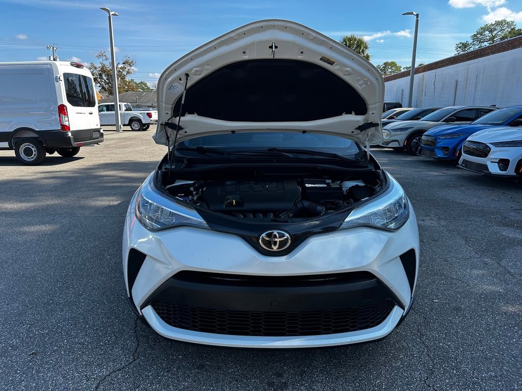 Used 2020 Toyota C-HR XLE image 15