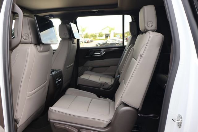 New 2026 GMC Yukon XL Elevation w/ Elevation Premium Package RWD image 16