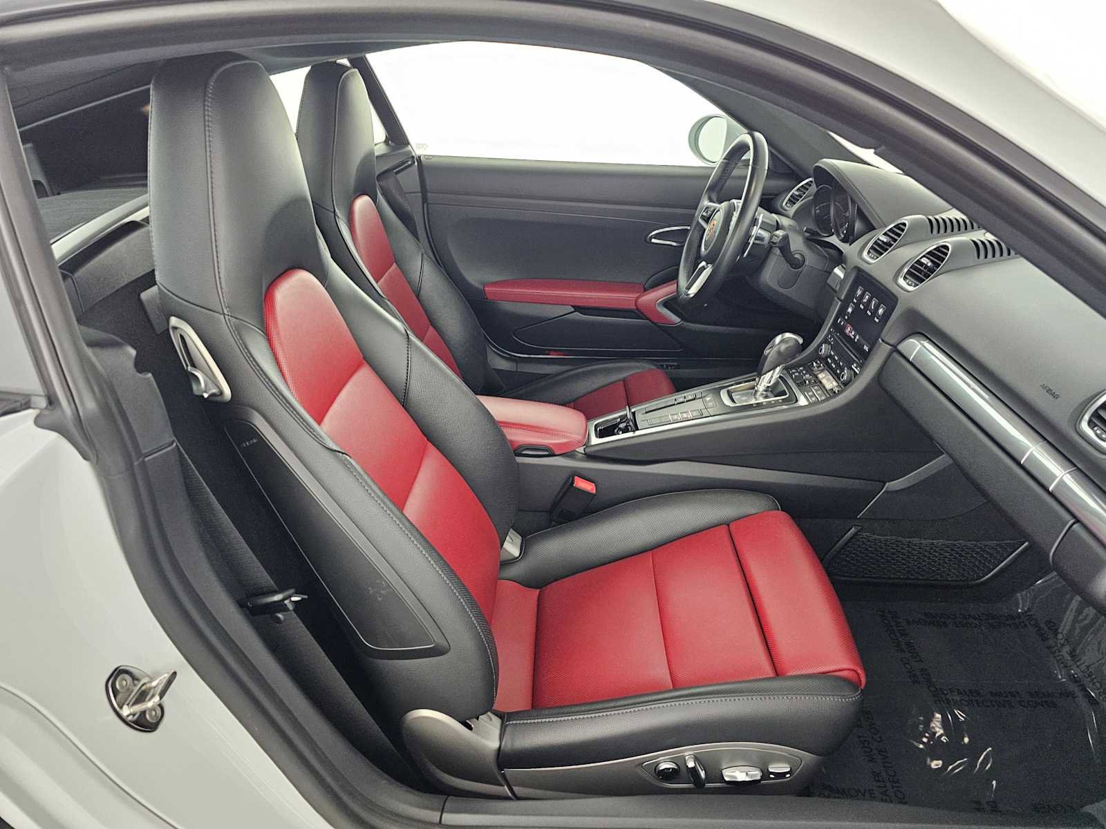 Used 2022 Porsche 718 Cayman w/ Premium Package image 10