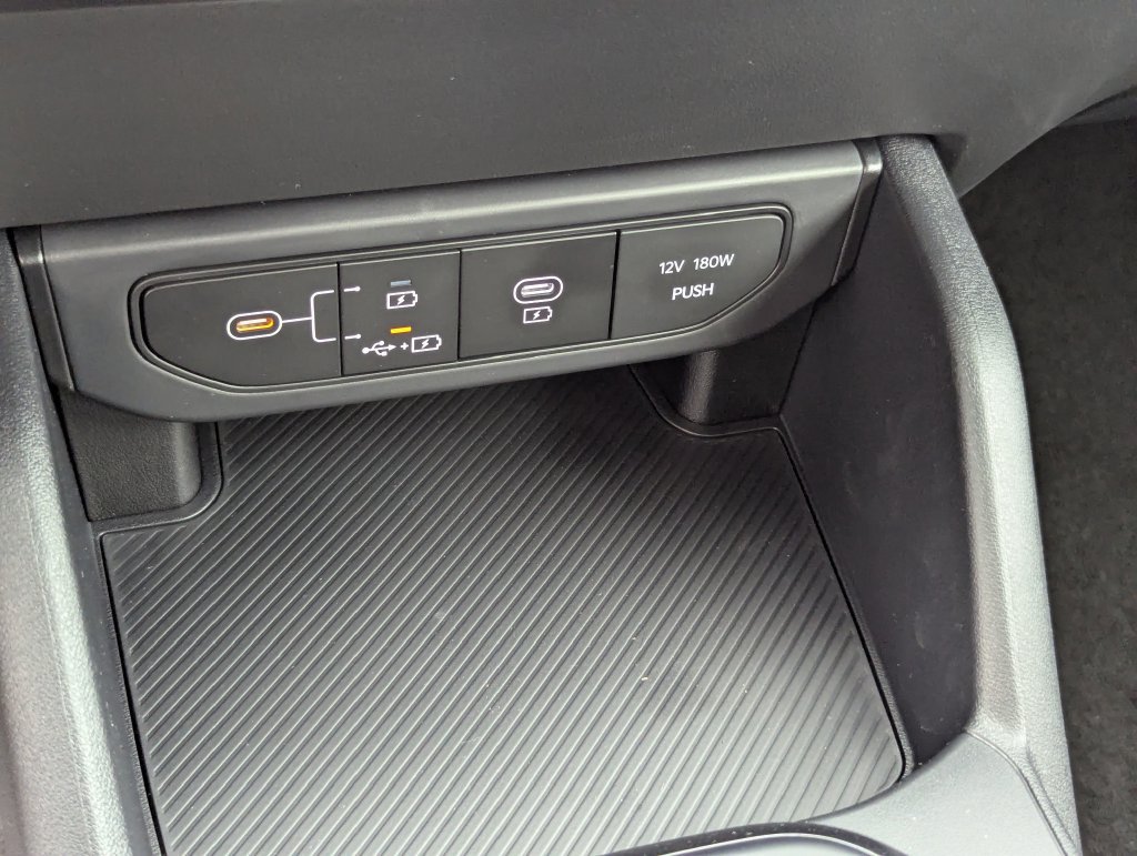New 2026 Kia K4 FWD image 25