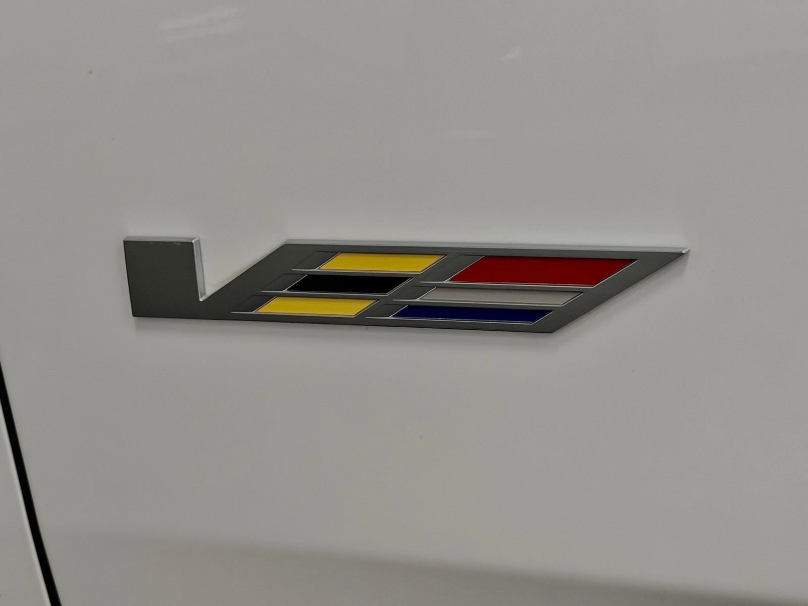 Used 2023 Cadillac Escalade ESV V image 19