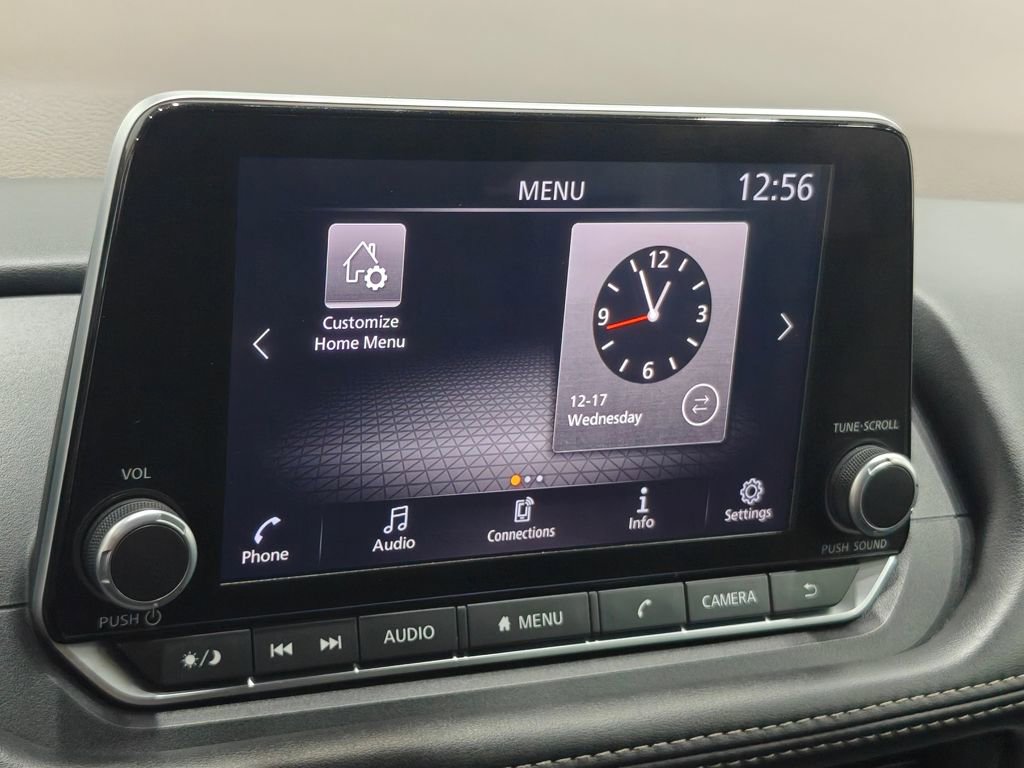 Used 2023 Nissan Rogue S image 29