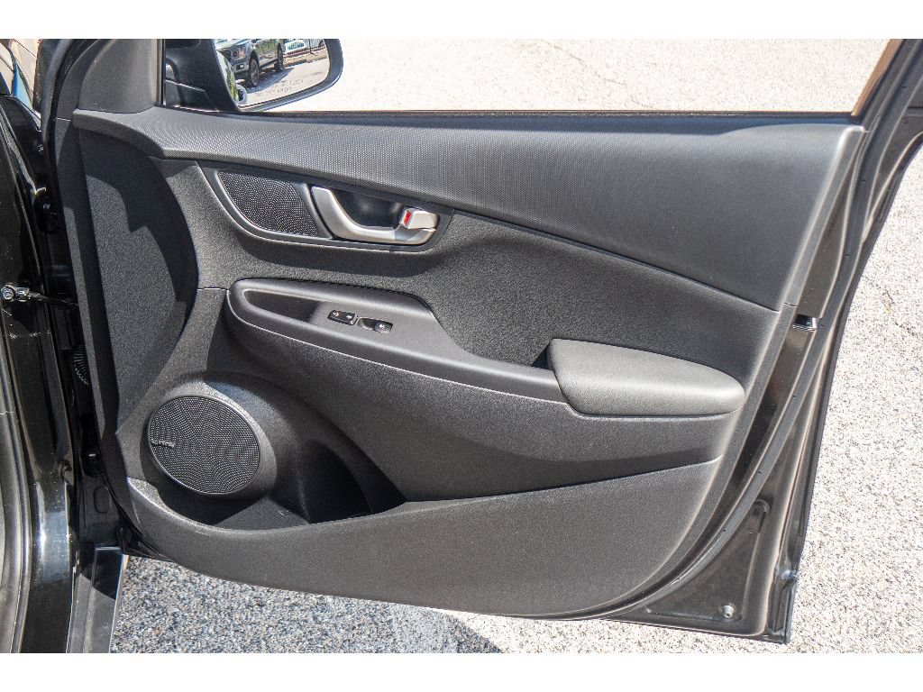 Used 2018 Hyundai Kona Ultimate AWD/4WD image 17
