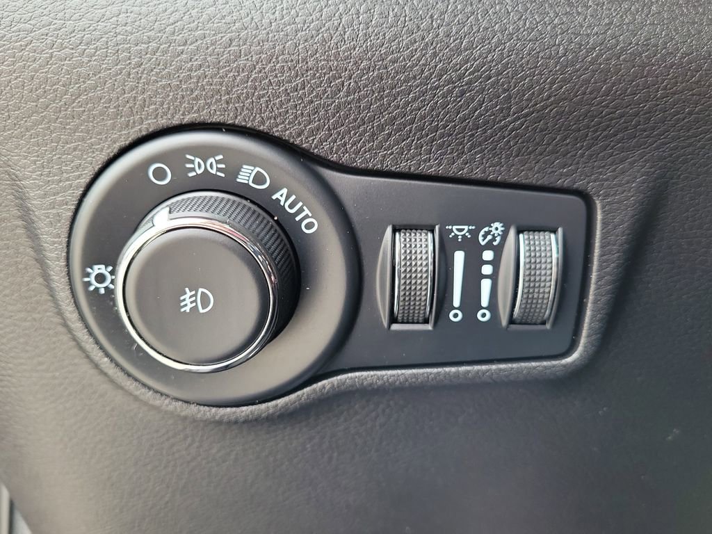 Used 2023 Jeep Compass Altitude w/ Sun and Sound Group image 23