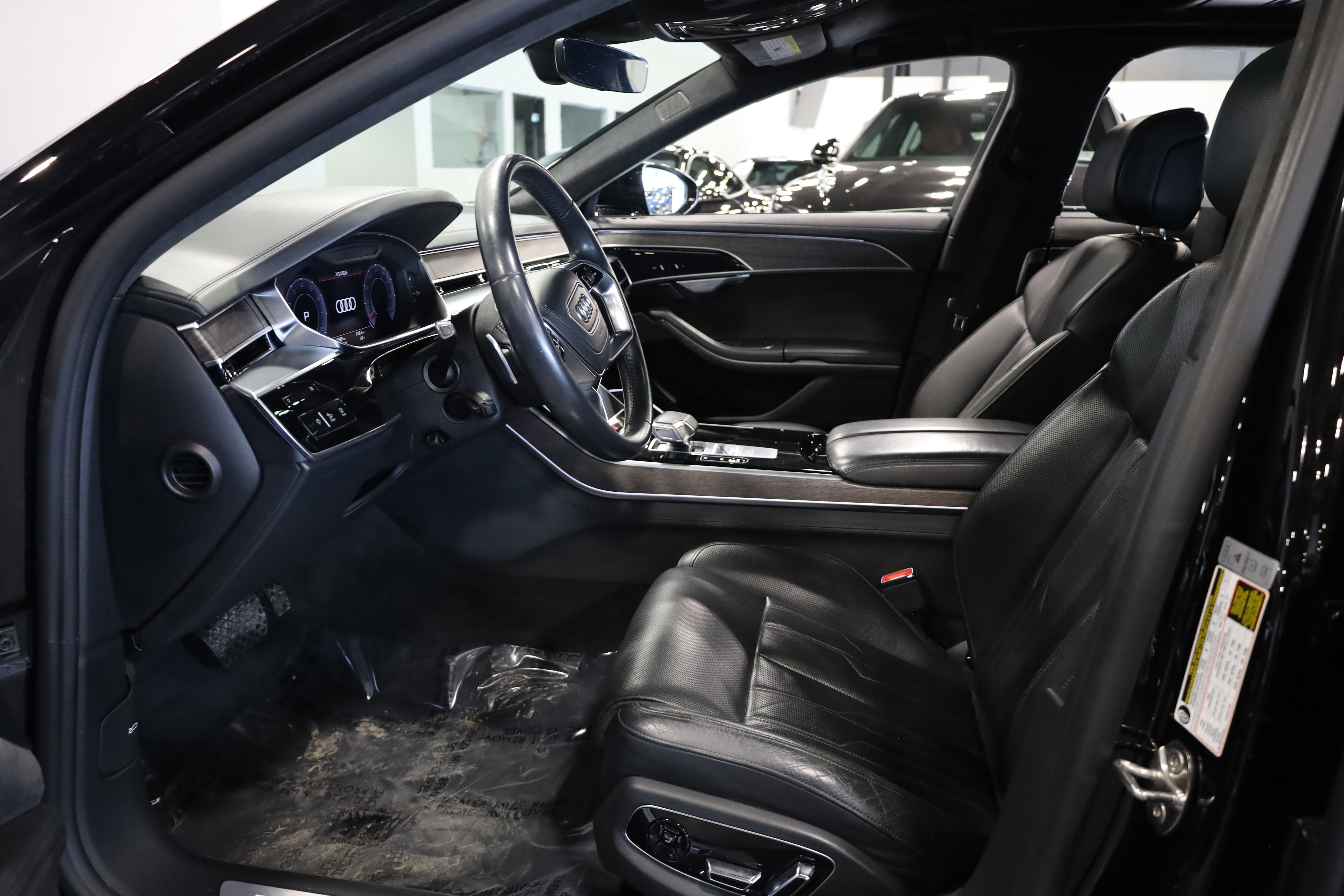 Used 2020 Audi A8 L 4.0T w/ Sport Plus Package image 17