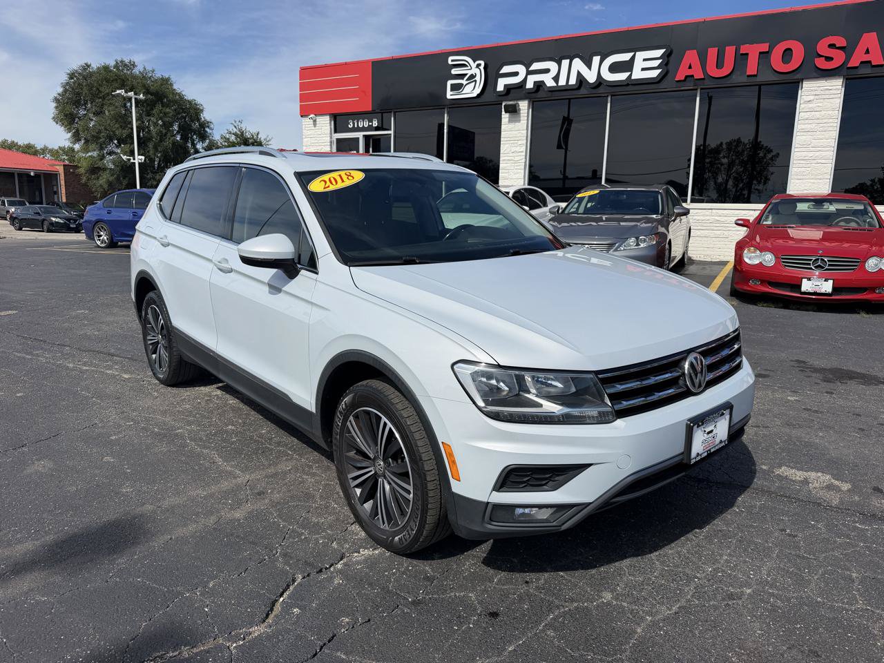 Used 2018 Volkswagen Tiguan SEL AWD/4WD image 1