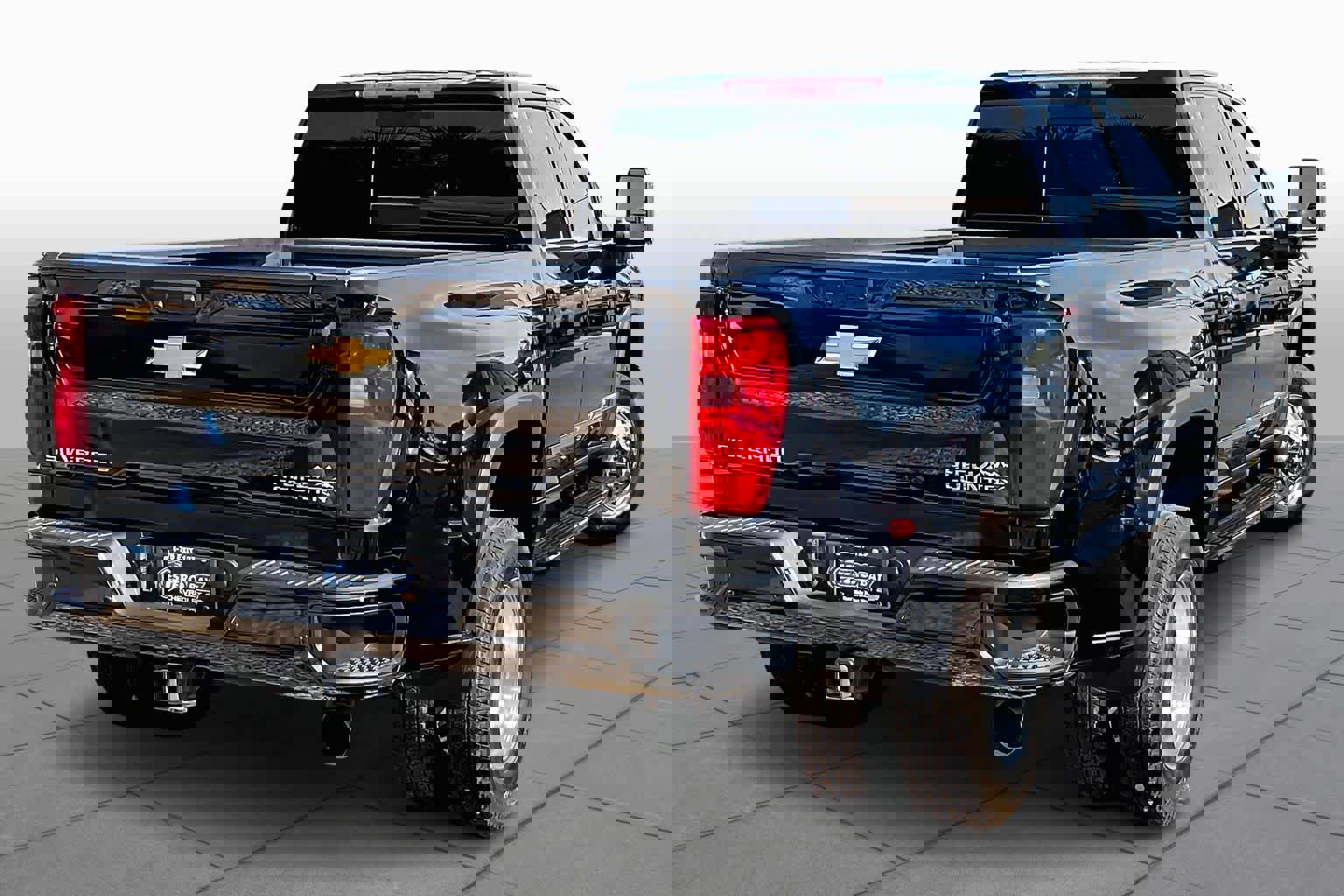 Used 2024 Chevrolet Silverado 3500 High Country w/ High Country Premium Package image 12