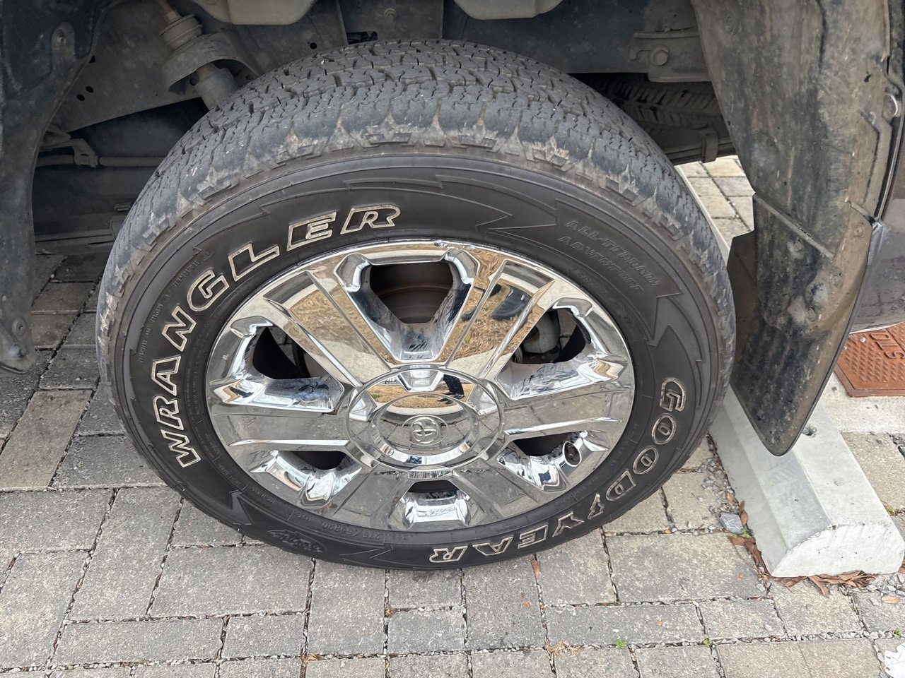 Used 2019 Toyota Tundra 1794 Edition image 10