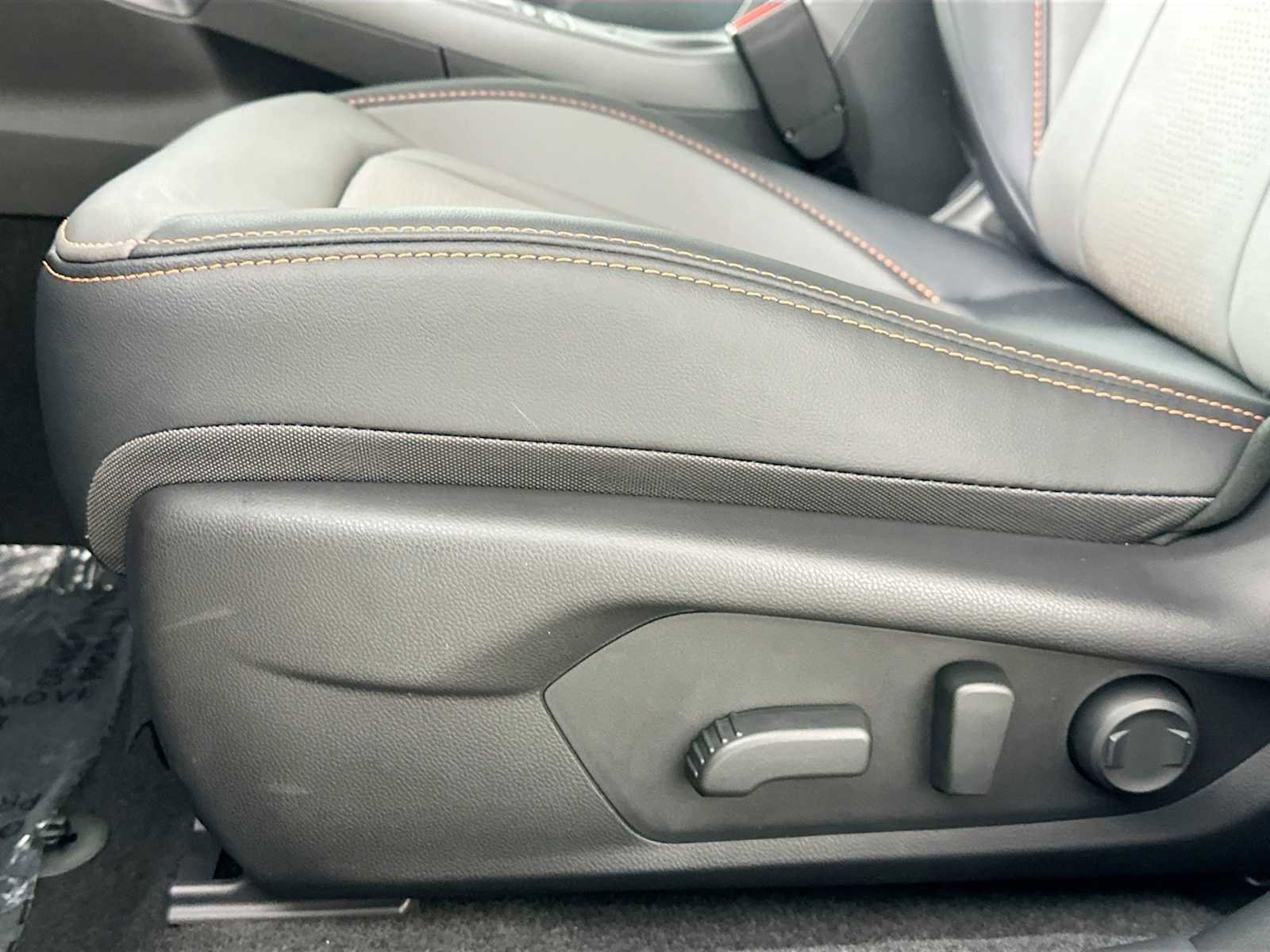 Certified 2025 Subaru Crosstrek 2.5i Limited w/ Popular Package #3A image 17