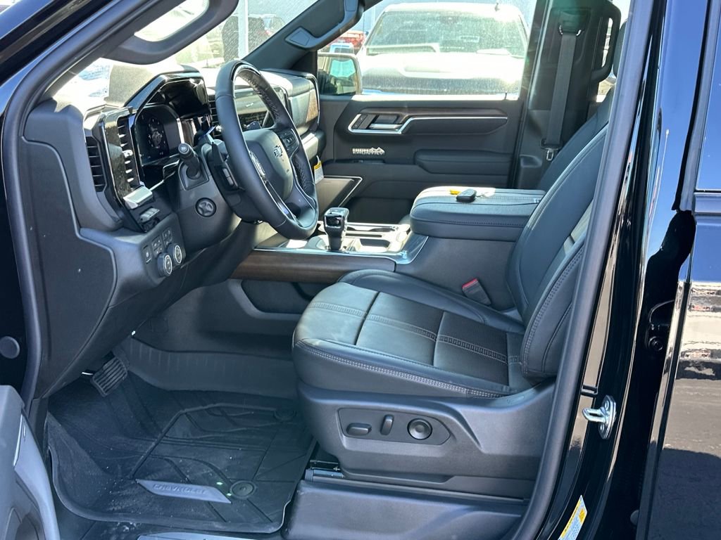 New 2026 Chevrolet Silverado 1500 High Country w/ High Country Premium Package image 12