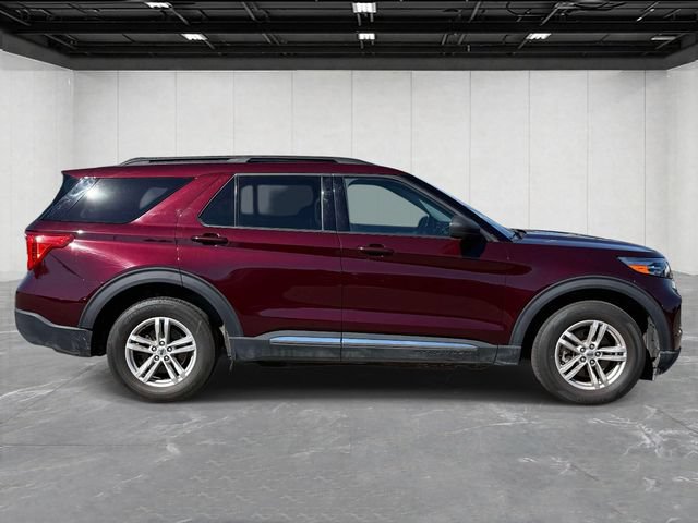 Used 2022 Ford Explorer XLT w/ Equipment Group 202A AWD/4WD image 5