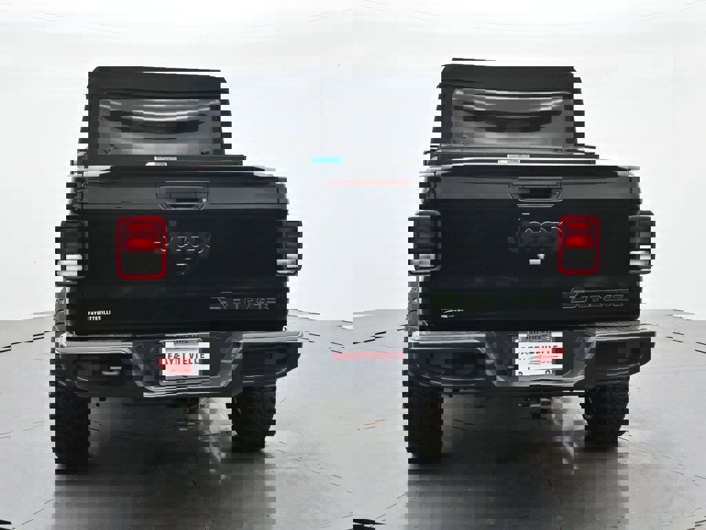 Used 2023 Jeep Gladiator Sport AWD/4WD image 7
