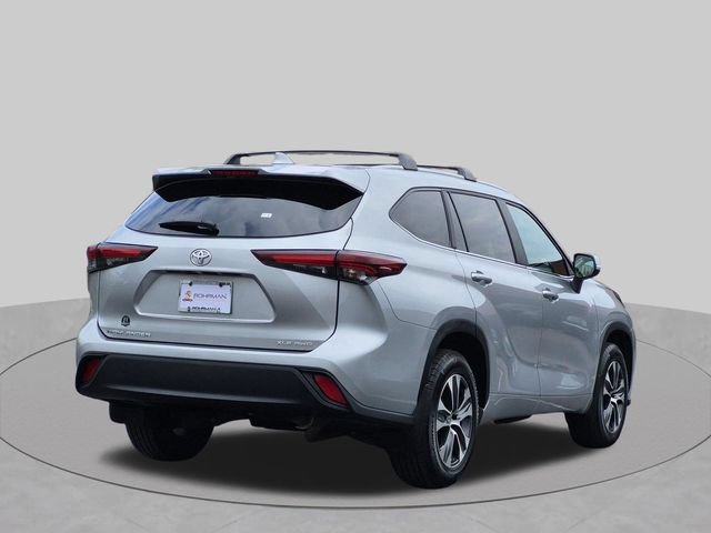 Certified 2024 Toyota Highlander XLE AWD/4WD image 6