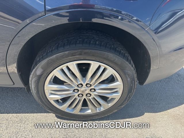 Used 2017 Cadillac XT5 Premium Luxury AWD/4WD image 5