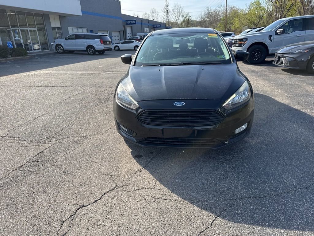 Used 2018 Ford Focus SE w/ SE Appearance Package image 8