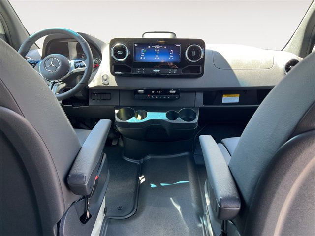 New 2025 Mercedes-Benz Sprinter 2500 image 10
