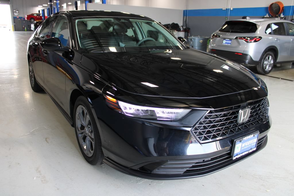 Used 2023 Honda Accord EX image 3
