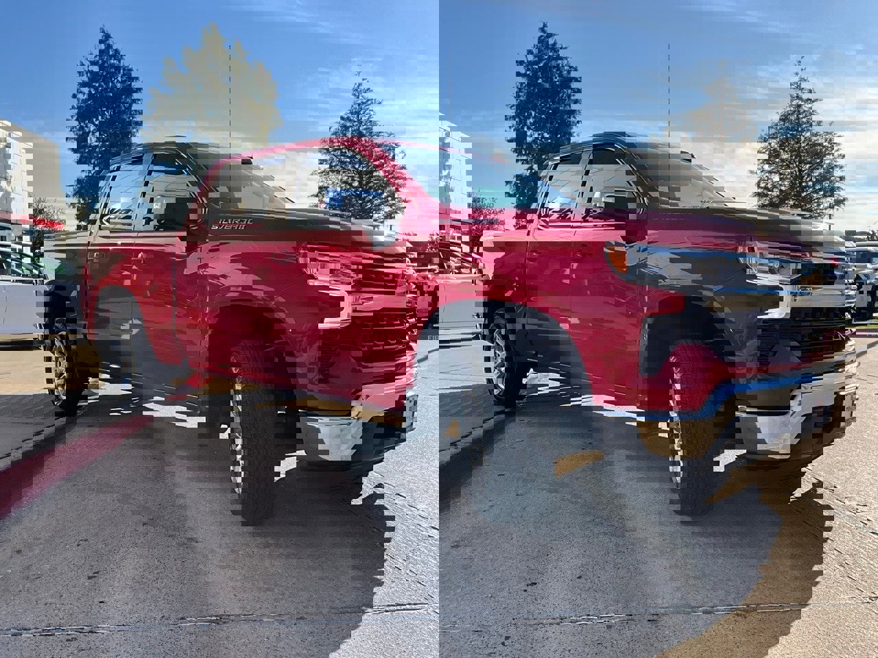 Used 2025 Chevrolet Silverado 1500 LT image 5