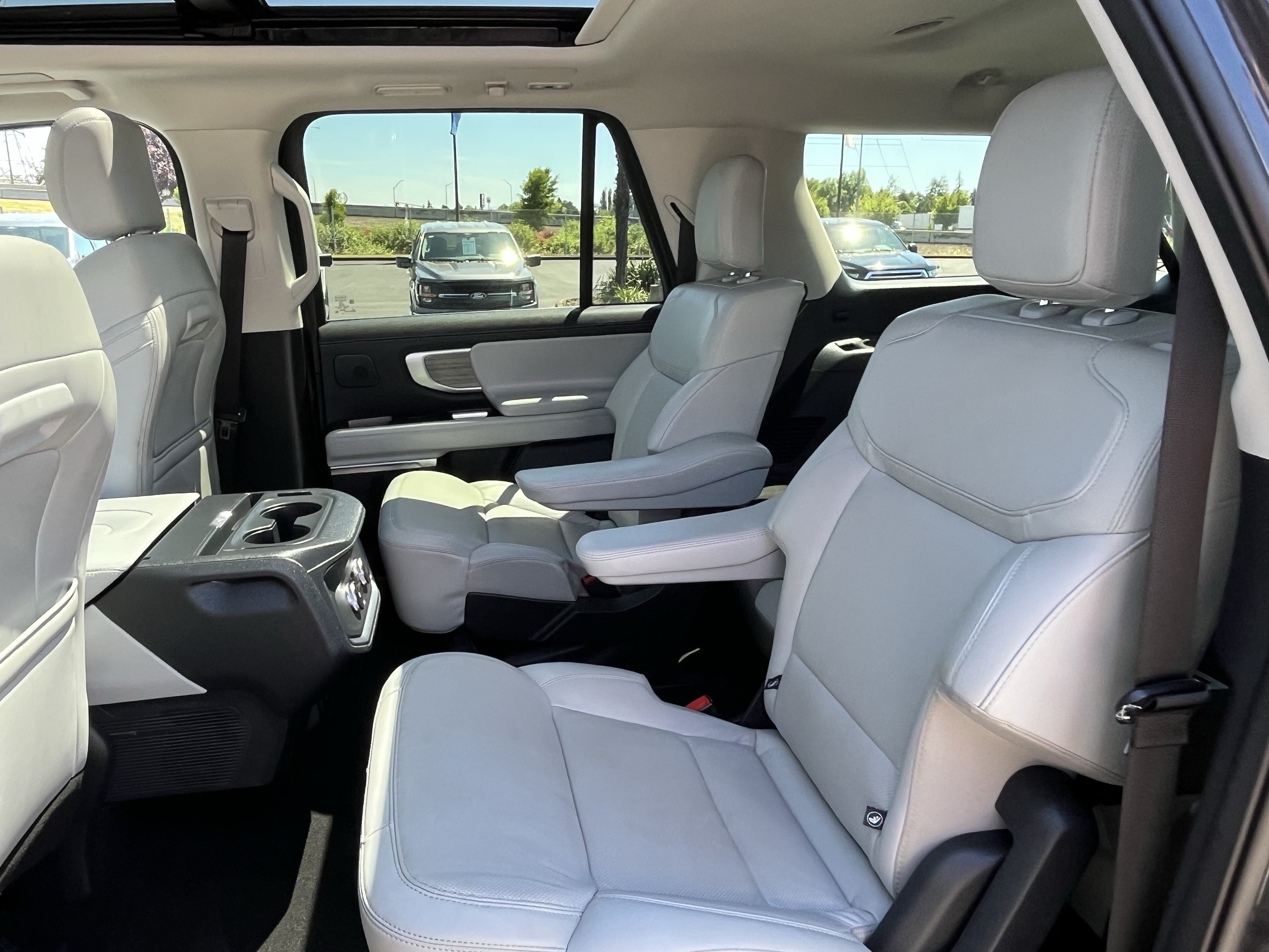 Certified 2025 Ford Expedition Max Platinum AWD/4WD image 12