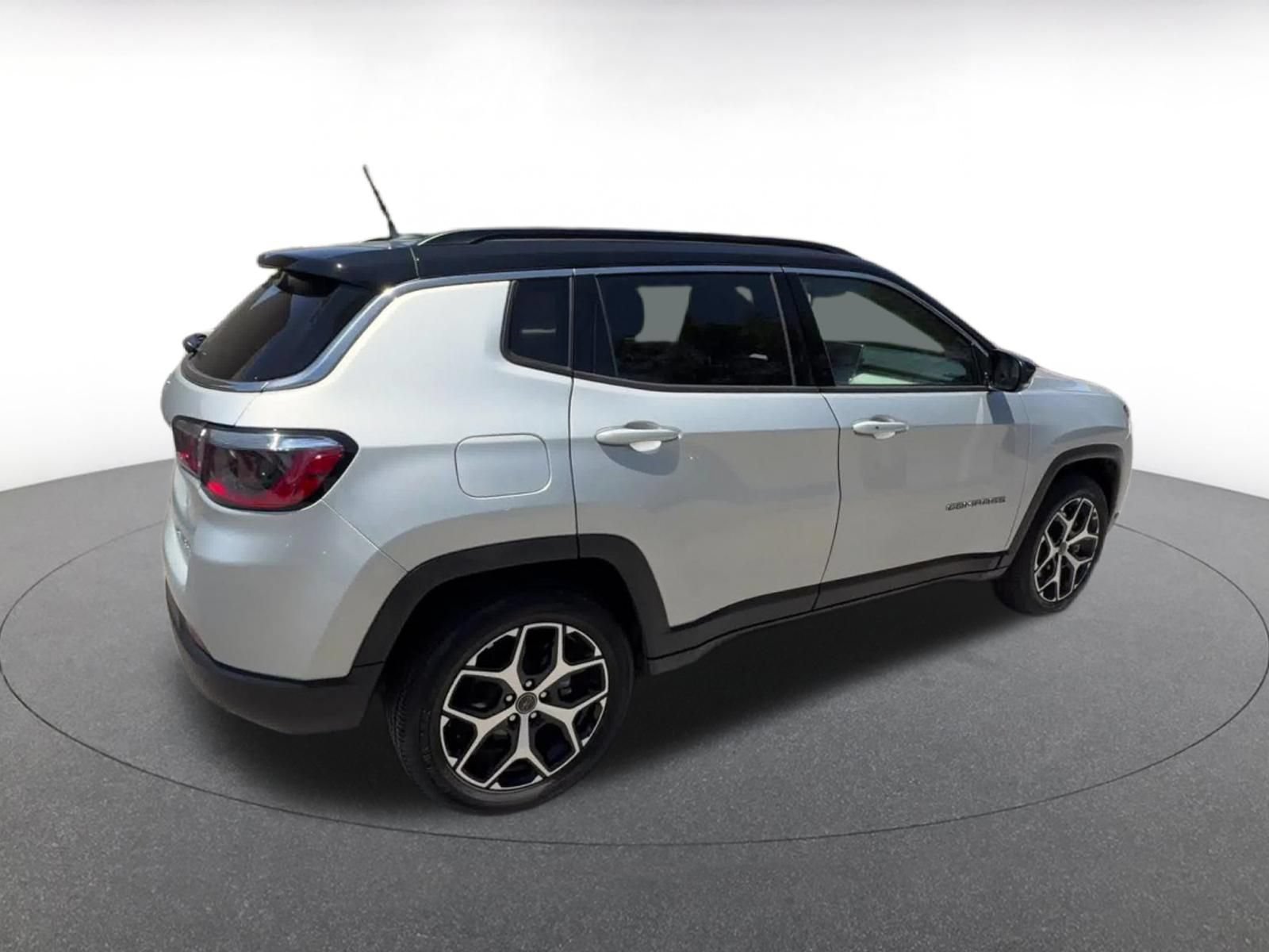 Used 2025 Jeep Compass Limited AWD/4WD image 14