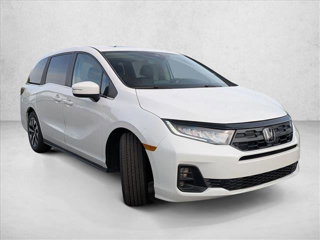 Certified 2026 Honda Odyssey EX-L image 3